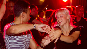 salsa dance classes